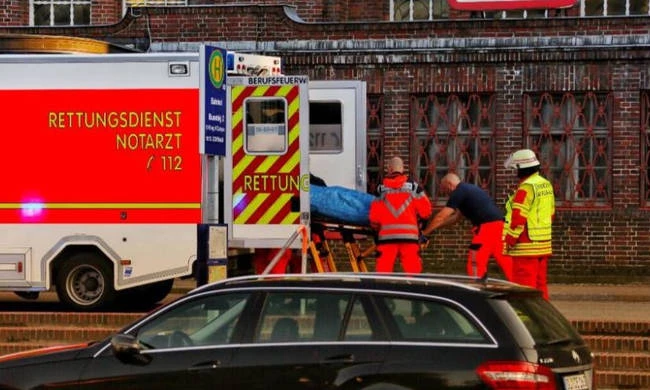 Επίθεση με μαχαίρι στη Γερμανία: Ένας νεκρός και δύο τραυματίες σε σταθμό τρένου (βίντεο)